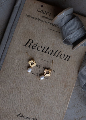 Golden Quatrefoil Pearl Drops