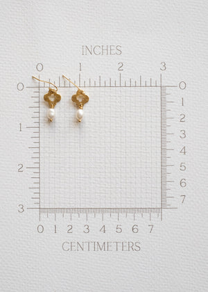 Golden Quatrefoil Pearl Drops