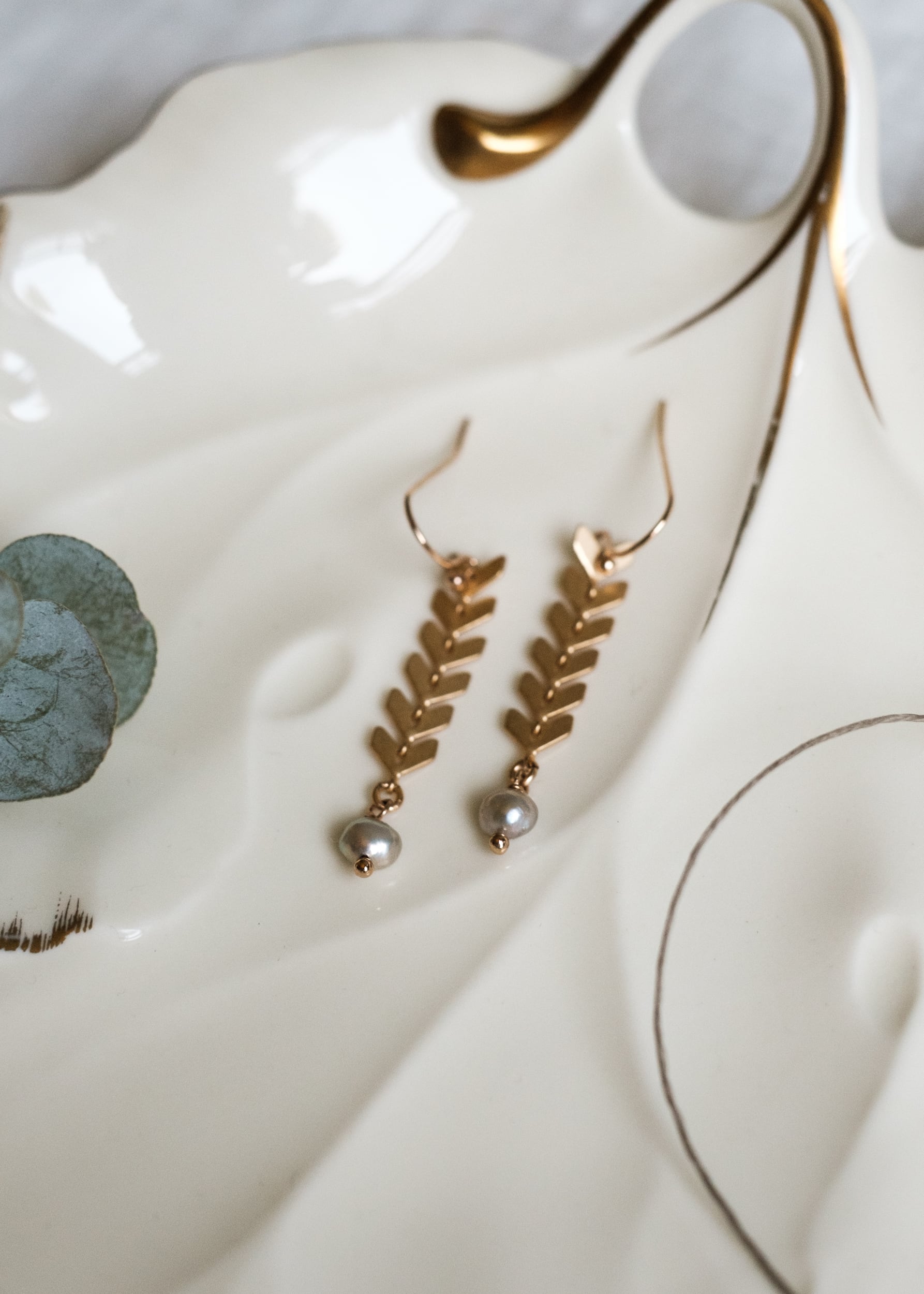 Modern Gold & Pearl Earrings