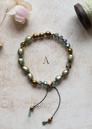 Olive Pearl and Moss Agate Adjustable Bracelet by Atelier 363, photo d