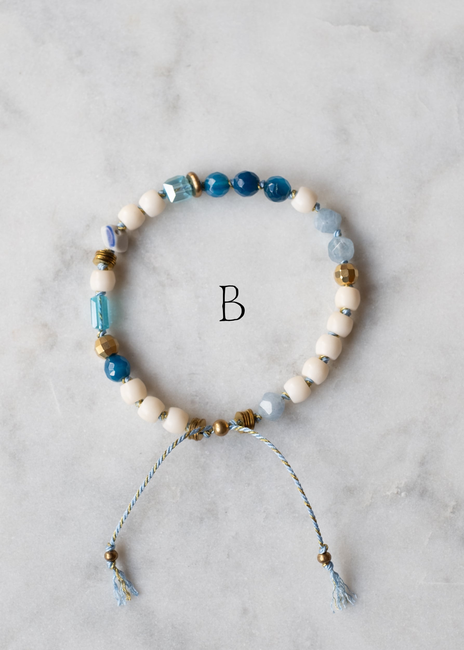 Bone and Jade Adjustable Bracelet in Green or Blue by Atelier 363, photo d