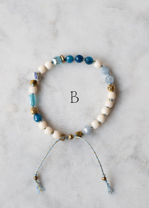 Bone and Jade Adjustable Bracelet in Green or Blue by Atelier 363, photo d