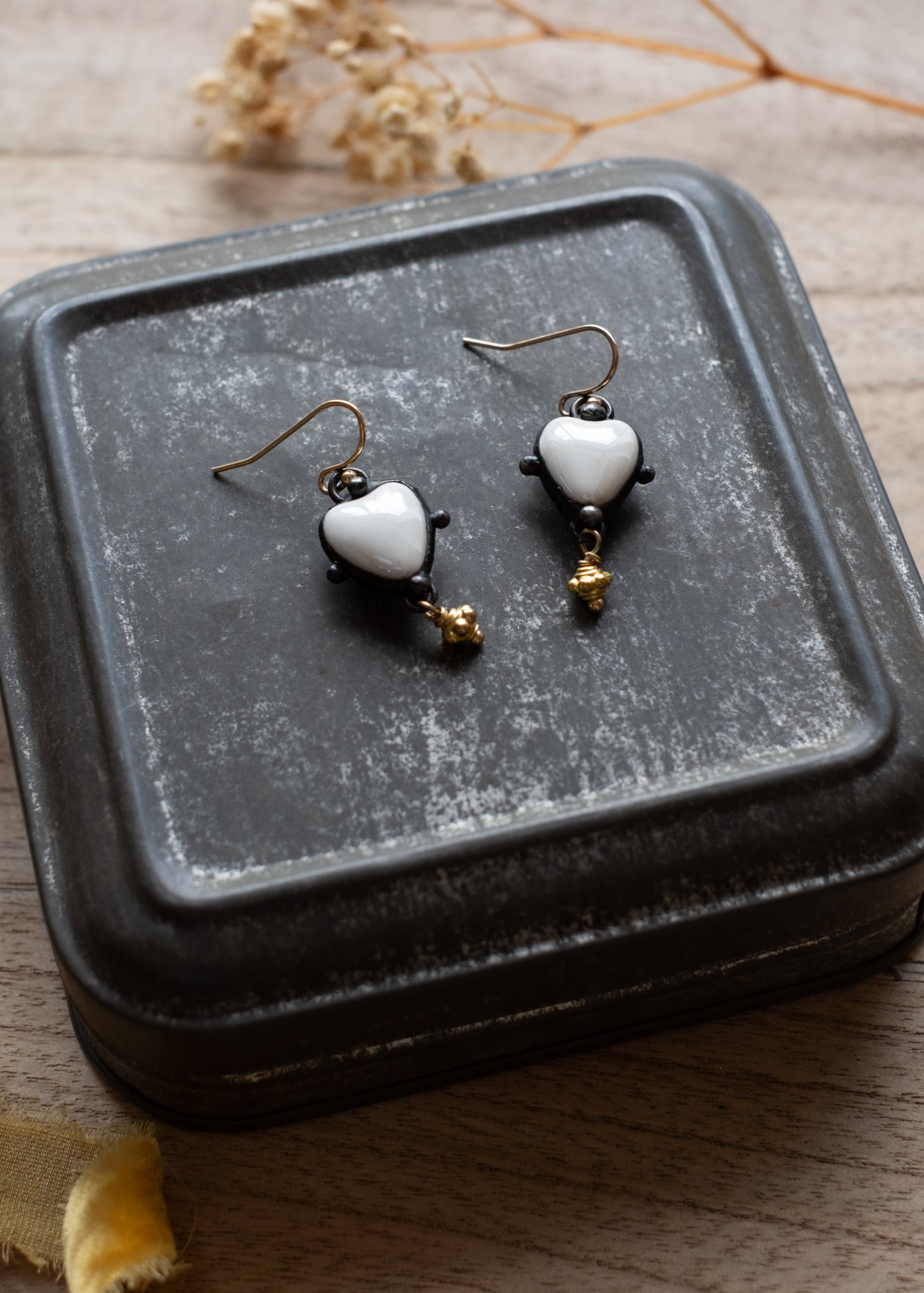 Eternal Heart Ceramic Earrings by Atelier 363, photo b