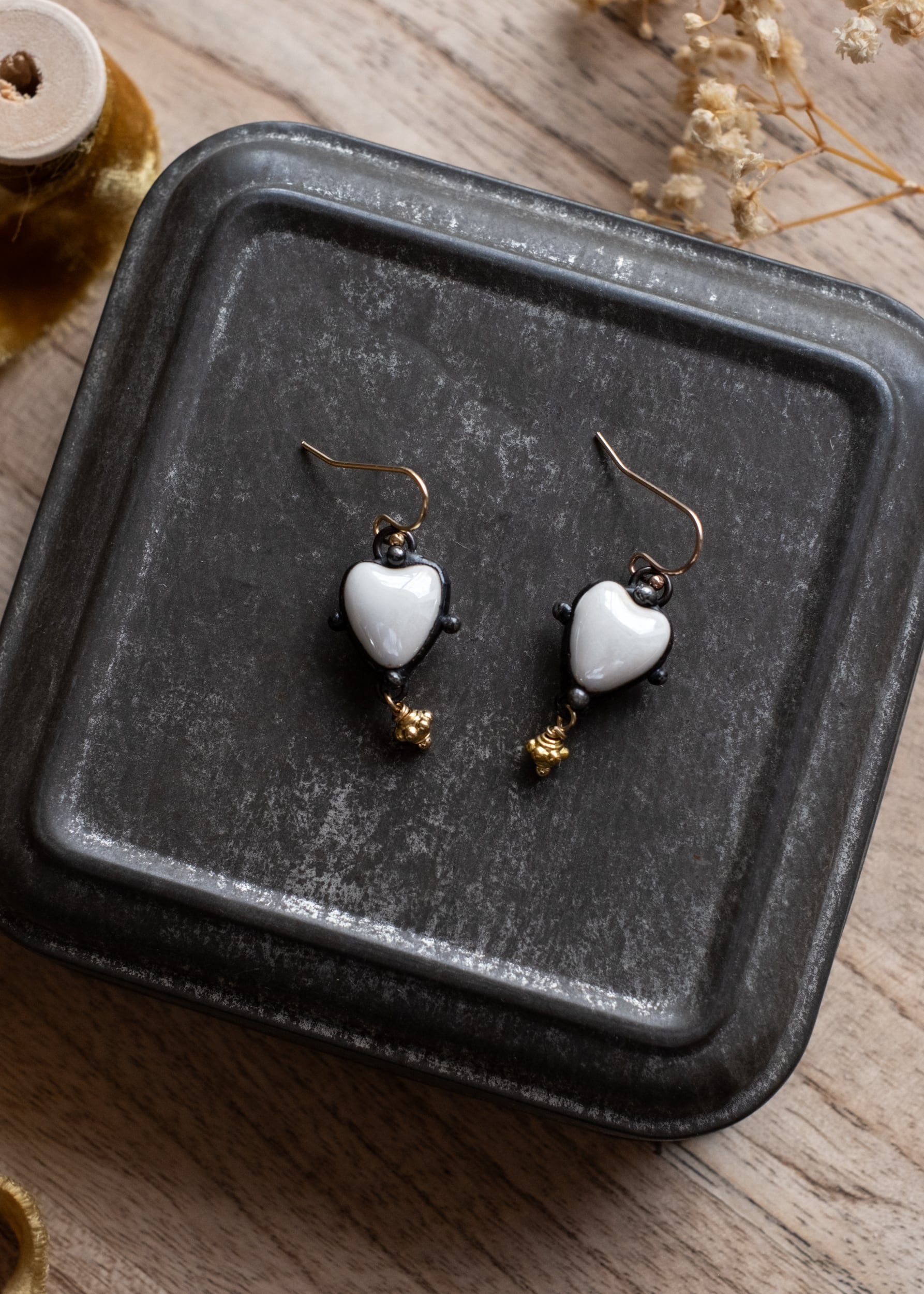 Eternal Heart Ceramic Earrings by Atelier 363, photo c