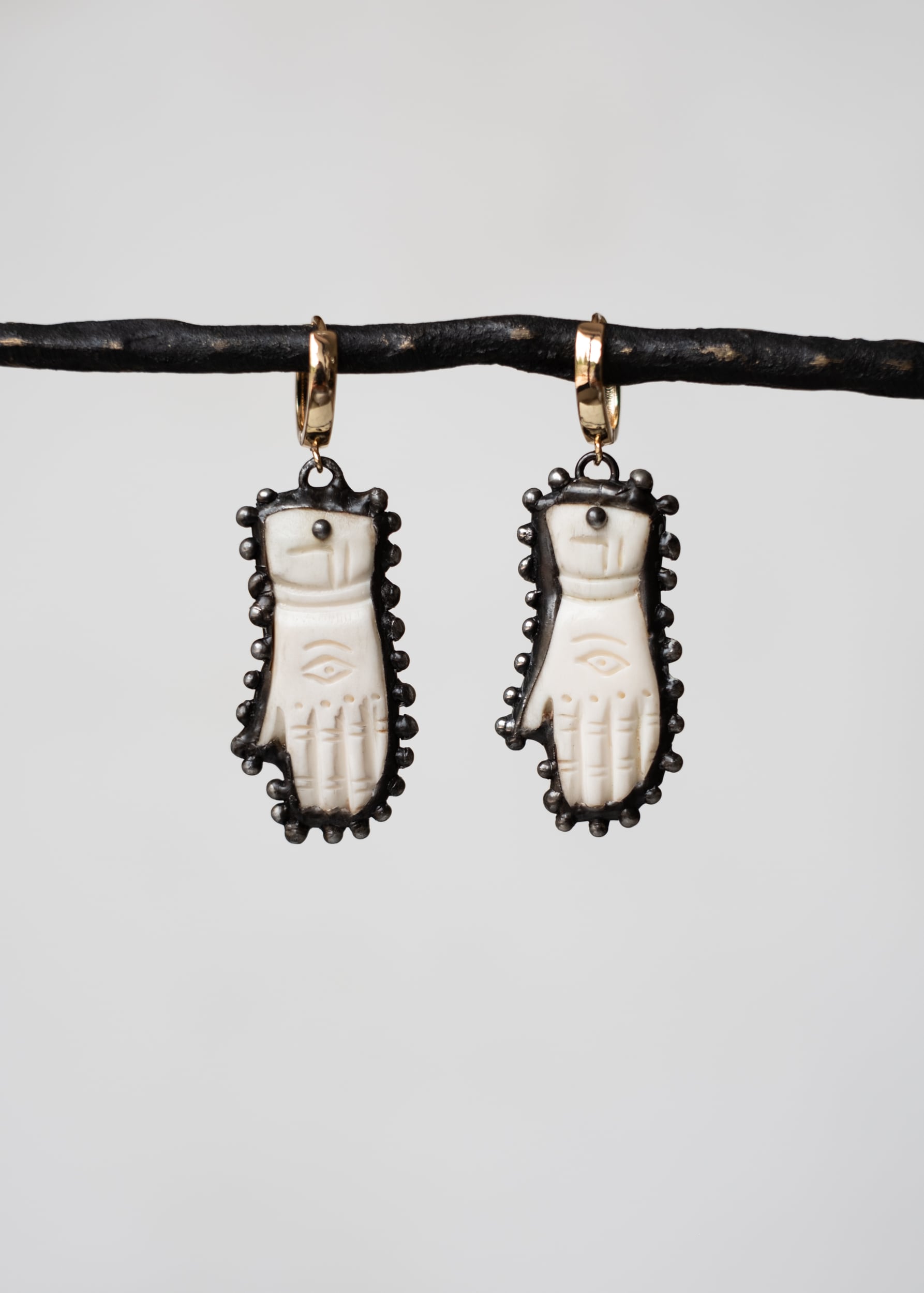 Mystic Hand Talisman Earrings by Atelier 363, photo d