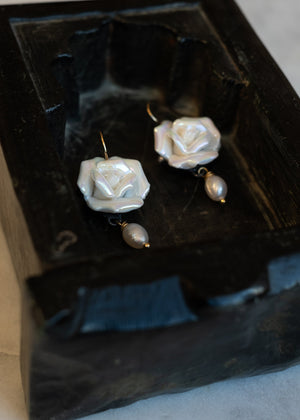Ceramic Rose and Pearl Earrings by Atelier 363, photo c