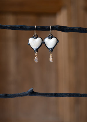 Cream Ceramic Heart Earrings by Atelier 363, photo d