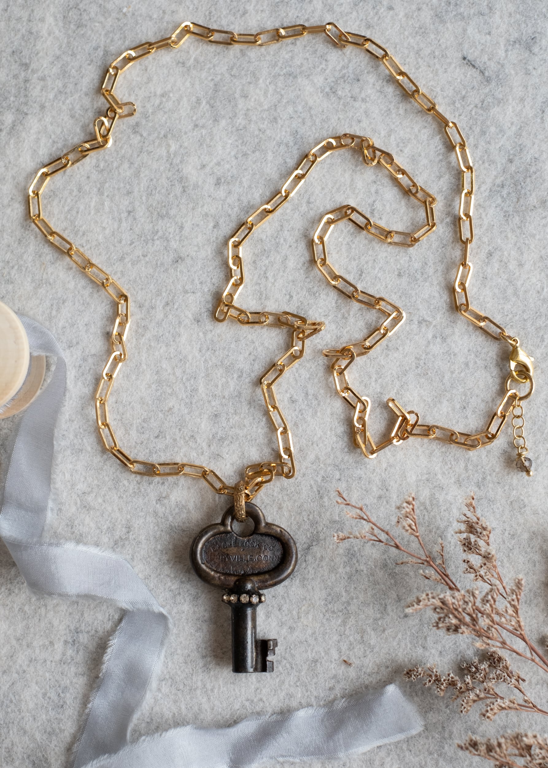 Timeless Key Pendant Necklace by Atelier 363, photo d