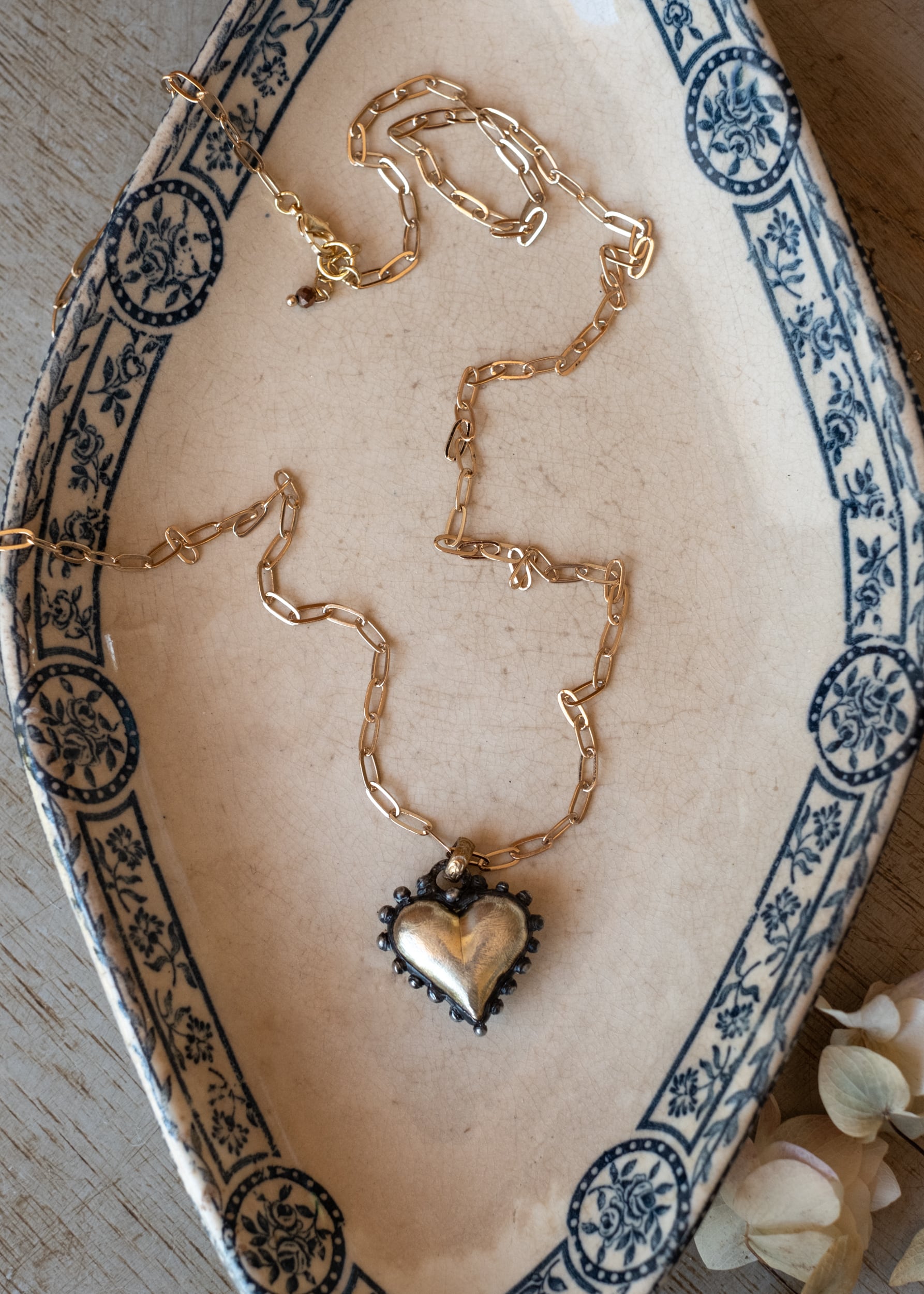 Heart of Gold Necklace by Atelier 363, photo b