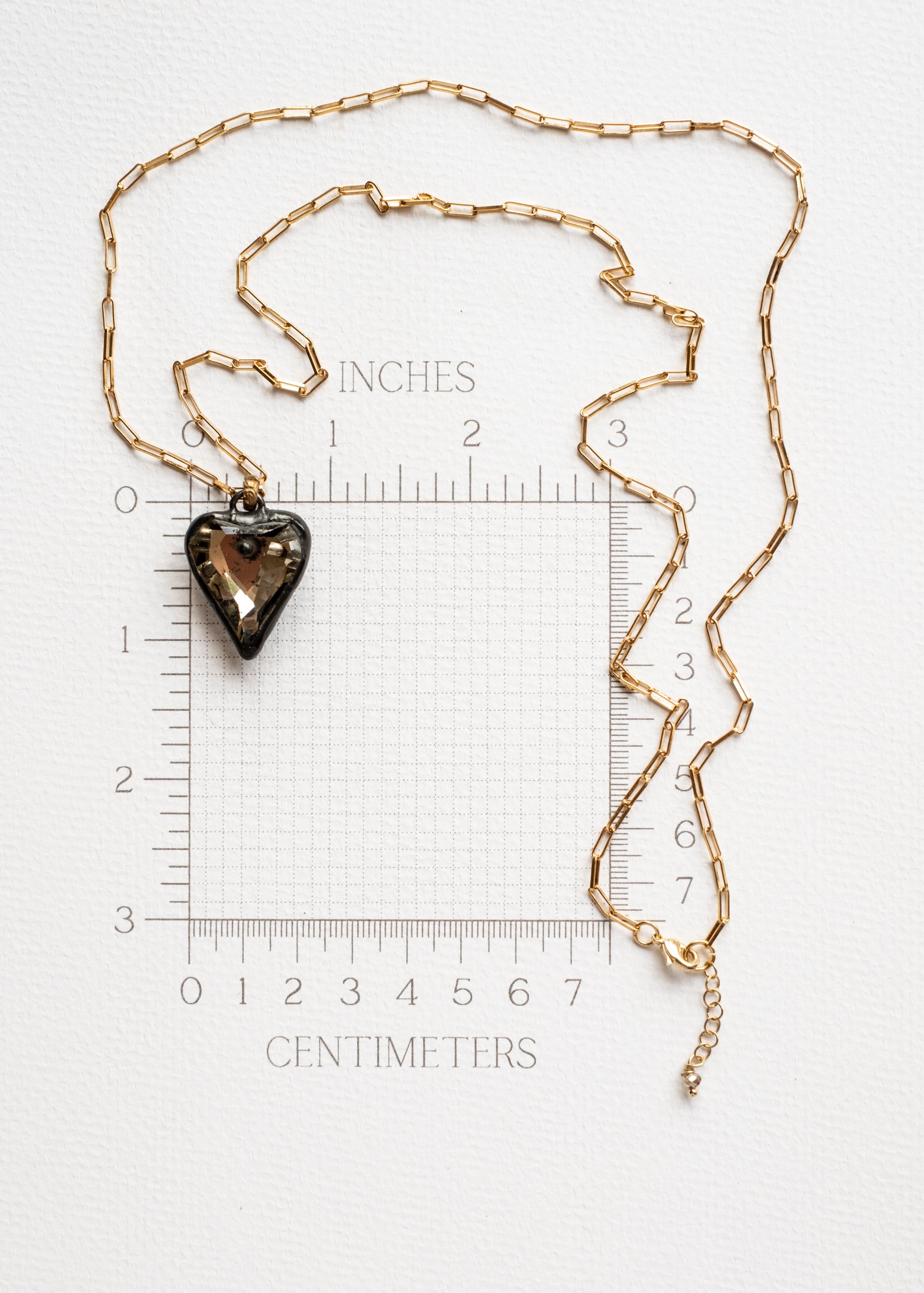 Heart of Echoes Necklace by Atelier 363, photo e