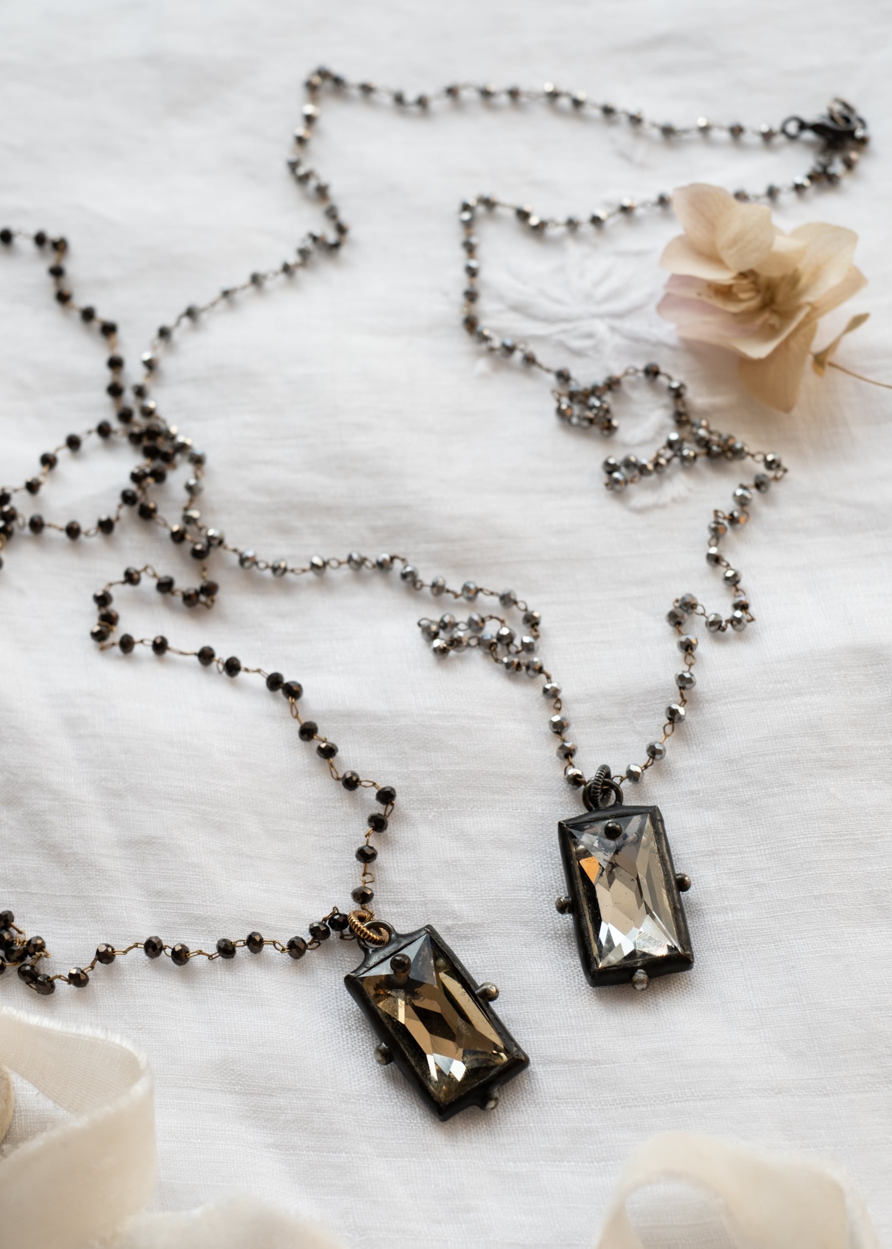 Fragment of Light Necklace by Atelier 363, photo d