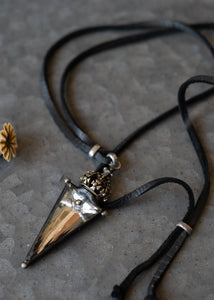 Shard of Night Necklace by Atelier 363, photo b