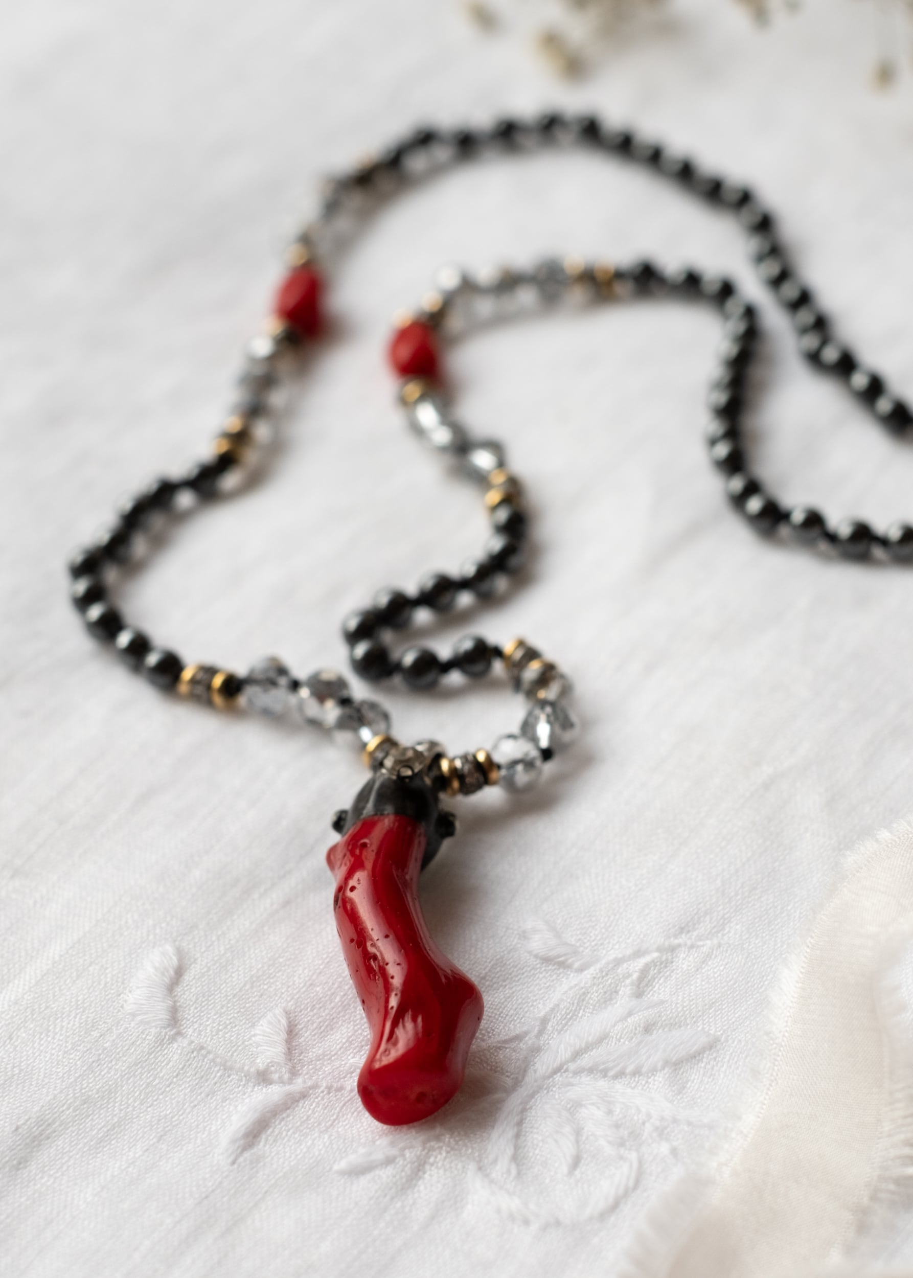 Crimson Coral Necklace by Atelier 363, photo d