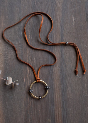 Circle of Light Leather Necklace by Atelier 363, photo d