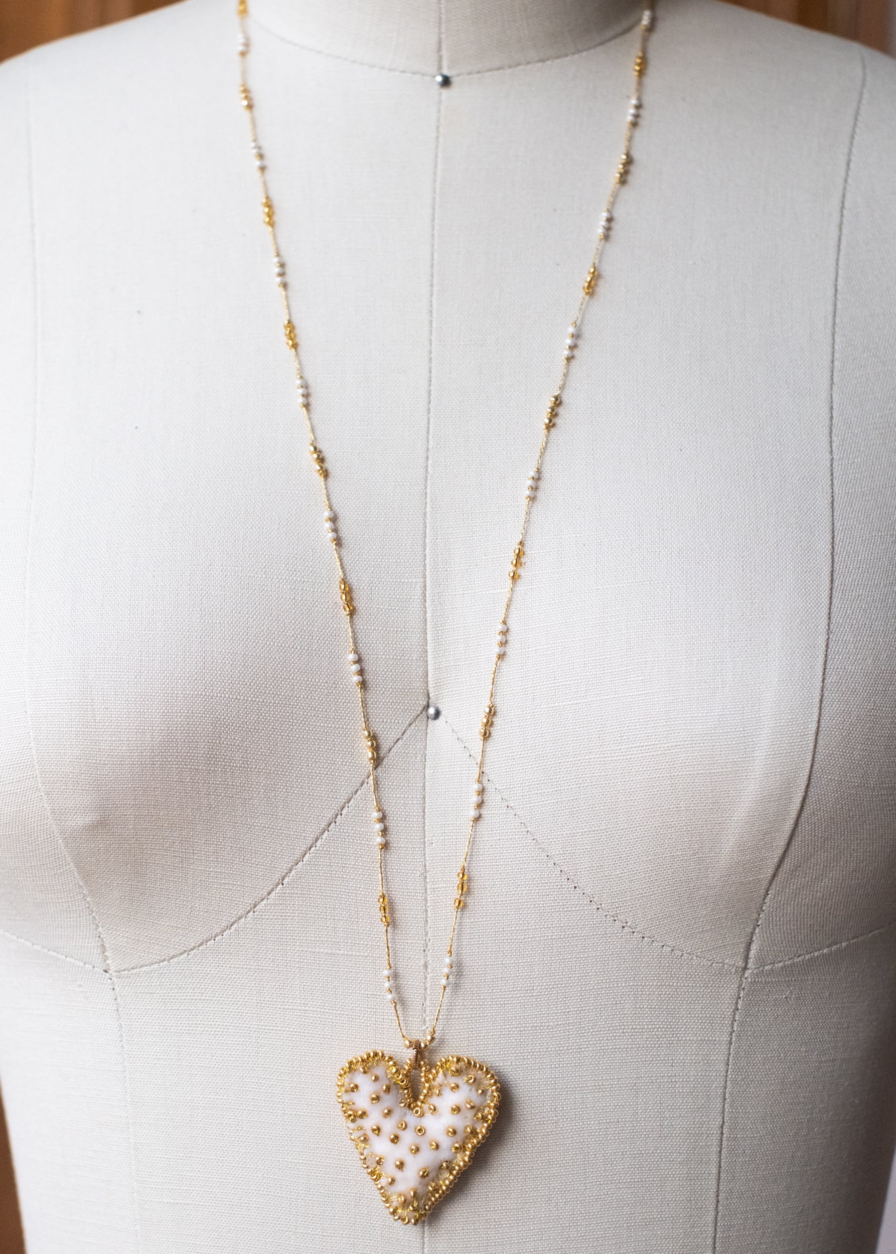 Cream and Gold Velvet Heart Necklace by Atelier 363, photo d