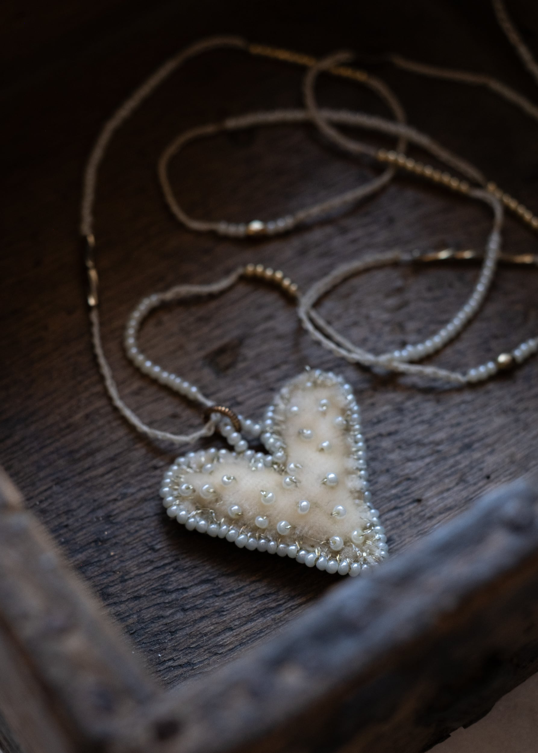 Pearl Cream Velvet Heart Necklace by Atelier 363, photo e