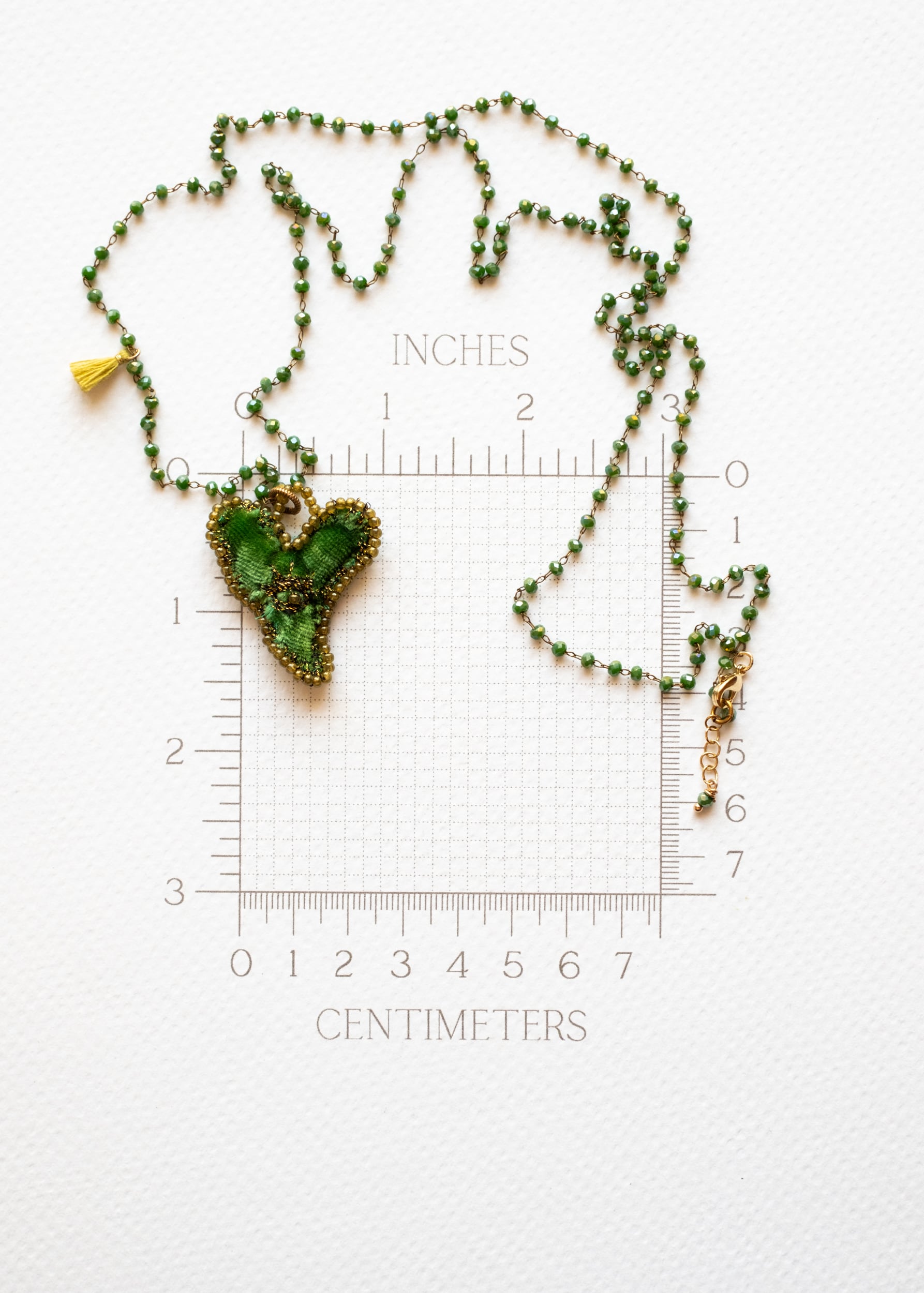 Emerald Eye Velvet Heart Necklace by Atelier 363, photo d
