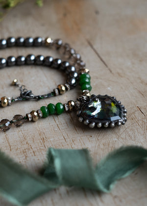 Iridescent Heart and Jade Necklace by Atelier 363, photo d