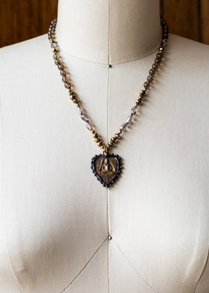 Meditation Heart Amulet Necklace by Atelier 363, photo d