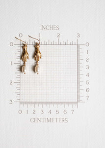 Hand of Gold Earrings by Atelier 363, photo e