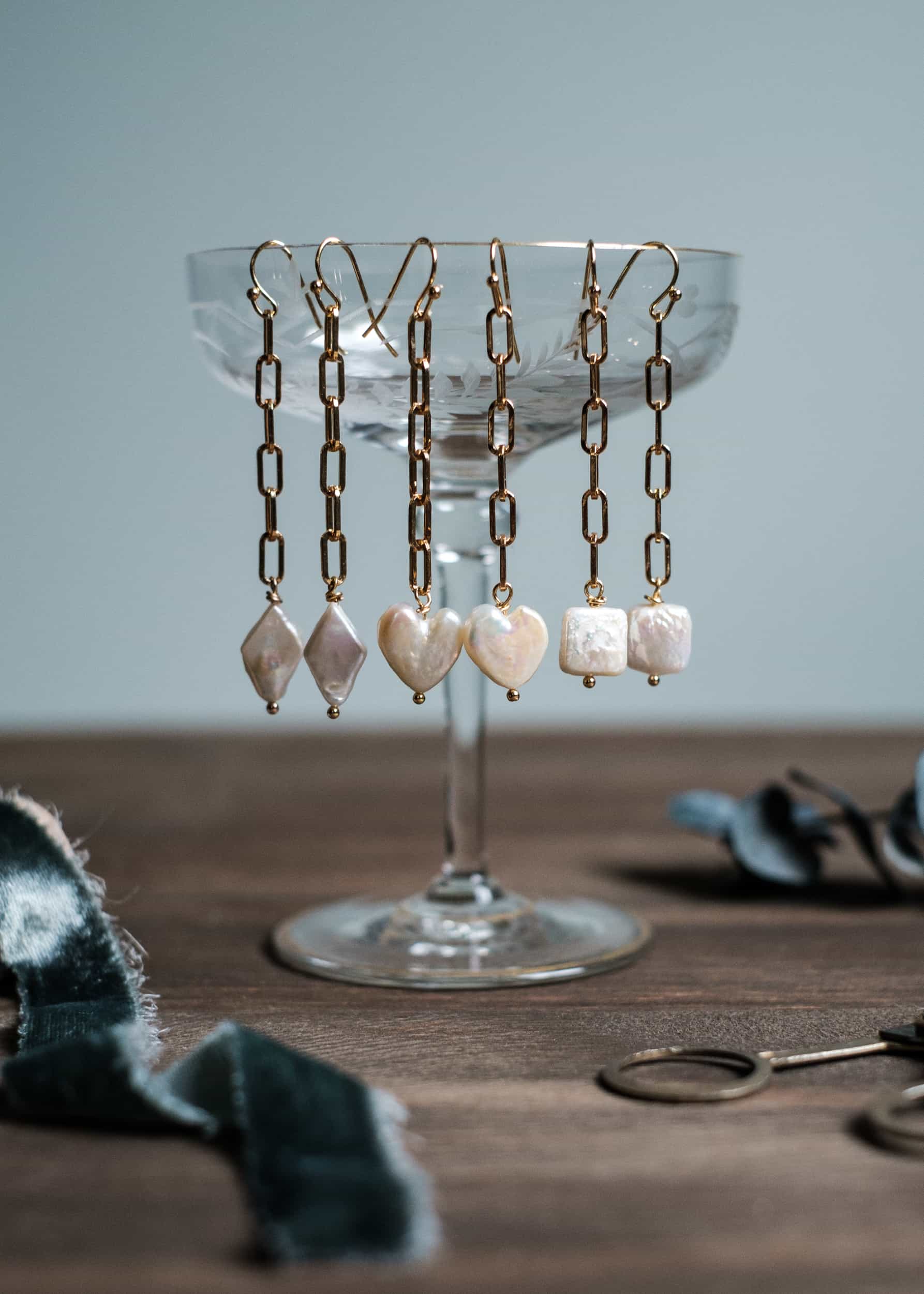 Alice in Wonderland Earrings by Atelier 363, photo d
